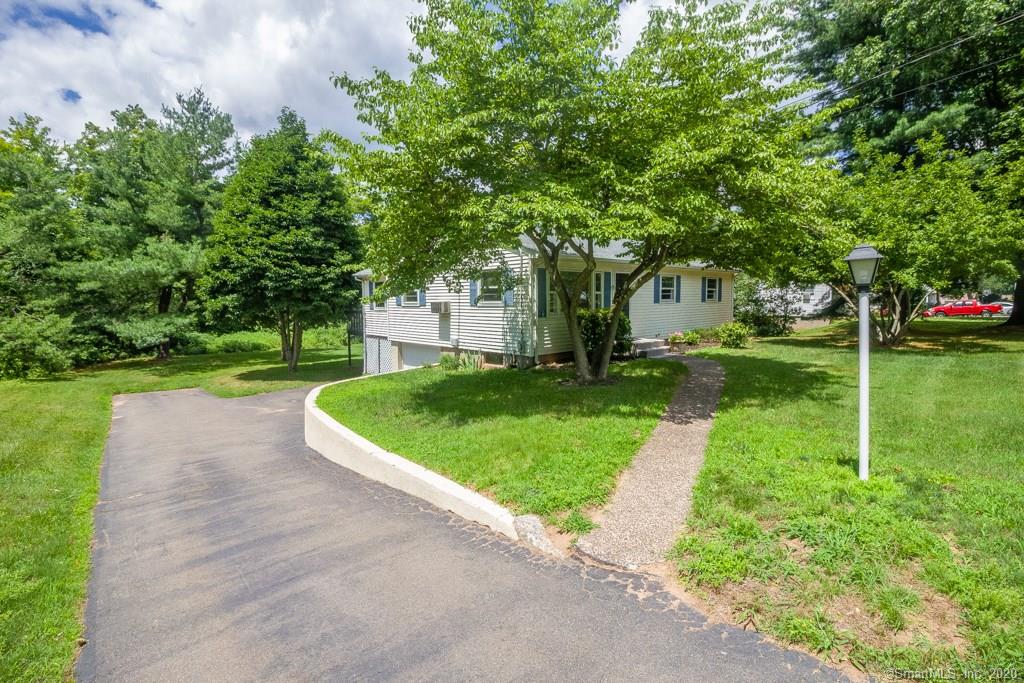 754 North Main Street Extension, Wallingford, Connecticut 06492 MLS