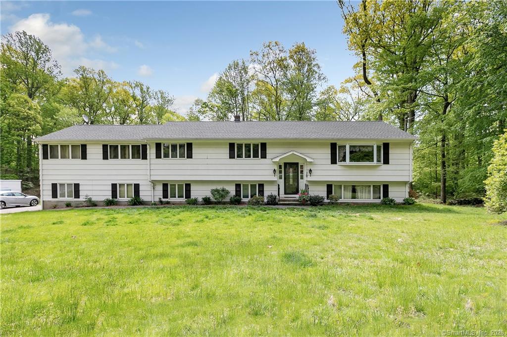 90 Greenwood Lane, Monroe, Connecticut 06468 MLS 170300118 Regency