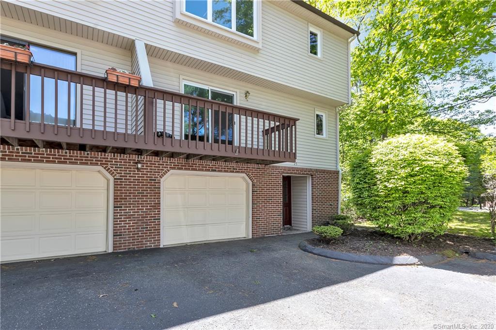 25 Huntington Heights Unit 25, Shelton, Connecticut 06484 MLS