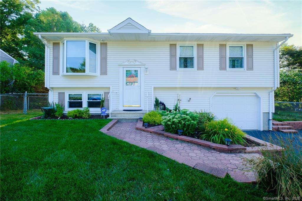 21 Carriage Drive, Naugatuck, Connecticut 06770 MLS 170325203