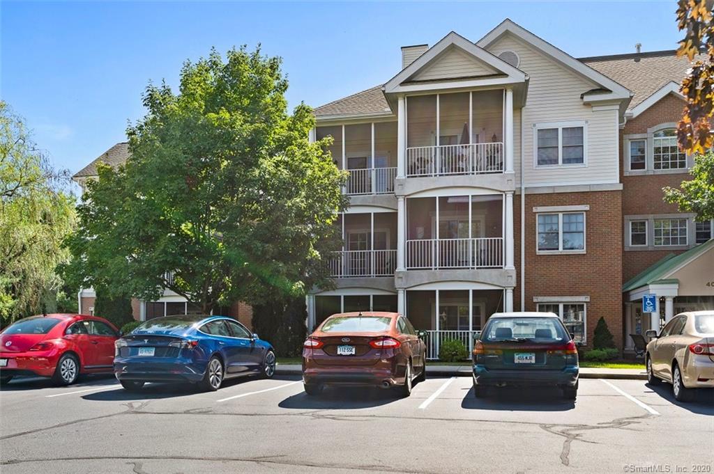 40 Southwick Court Unit 107, Cheshire, Connecticut 06410 MLS
